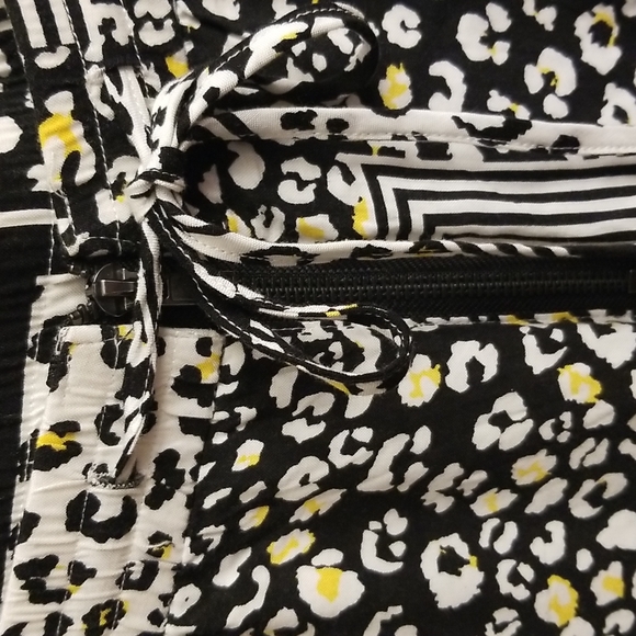 Mags & Pye rayon joggers. Size small. Like new condition. - Picture 4 of 9